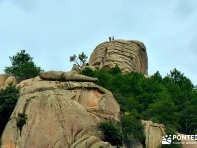 La Pedriza - Collado del Cabrón - Charca Verde - escalando Cancho de los Muertos_ escaladores madri